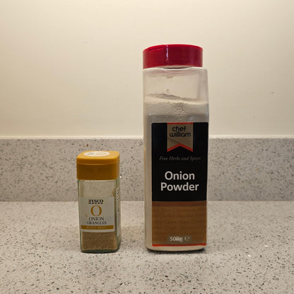 Chef William Onion Powder 500g Next To A Pot of Supermarket Onion Powder Size Comparison